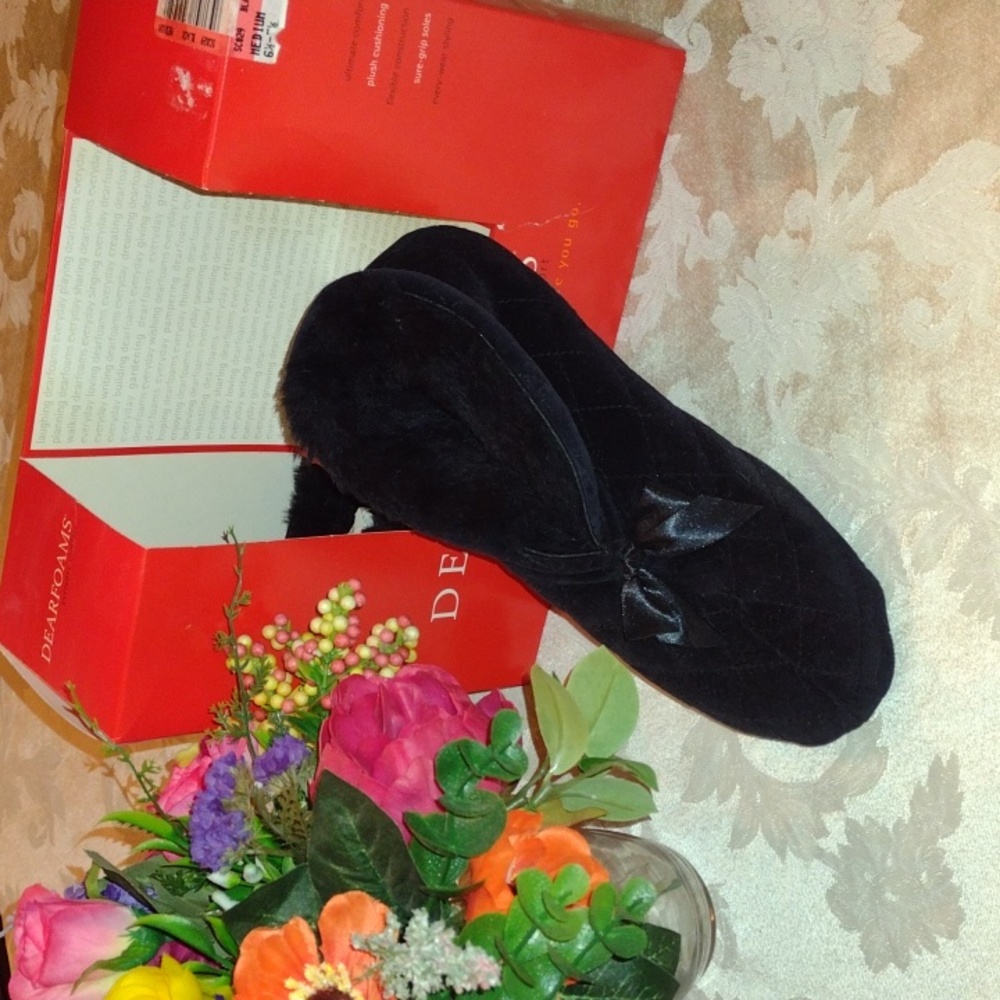 NIB Dearfoams Slippers